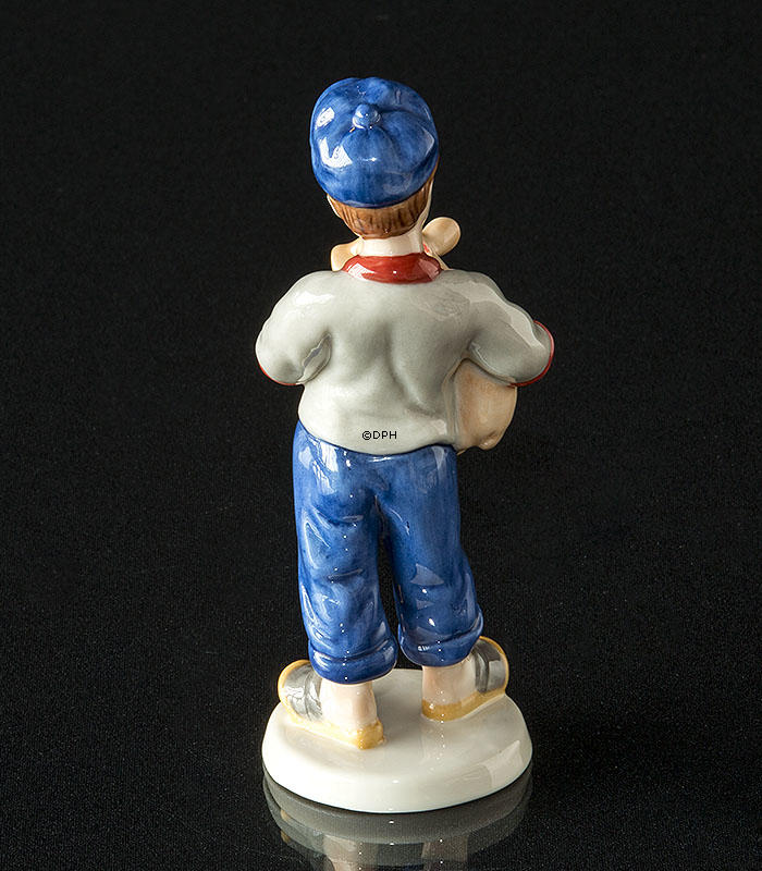 Junge mit Ferkel, Bing & Gröndahl Jahresfigur 2003