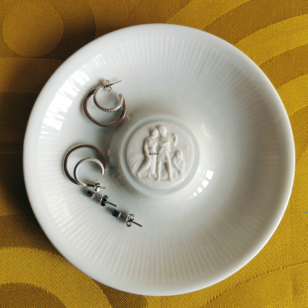 Bing & Grøndahl Schale, Thorvaldsen-Relief in der Mitte, Sommer Nr. 254