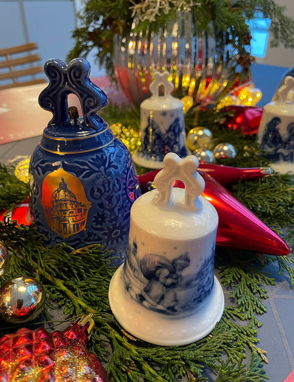 1975 Jahresglocke, Bing & Gröndahl