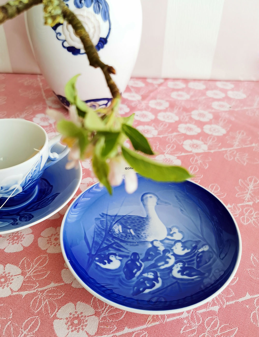 Ente mit Entenküken 1973, Bing & Gröndahl Muttertagsteller