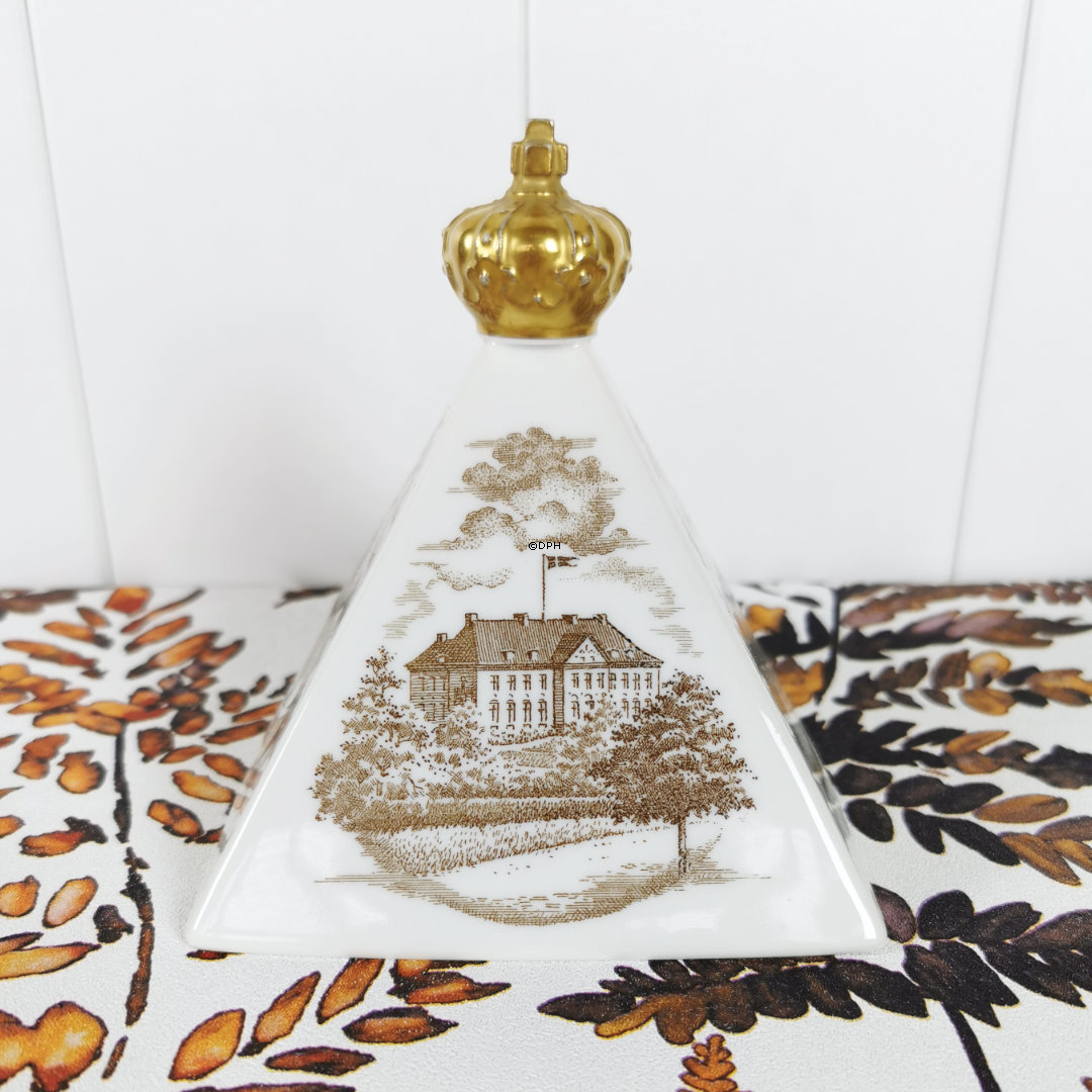 Briefbeschwerer - Pyramide mit Motiven von Amalienborg, Christian X, Bing & Gröndahl