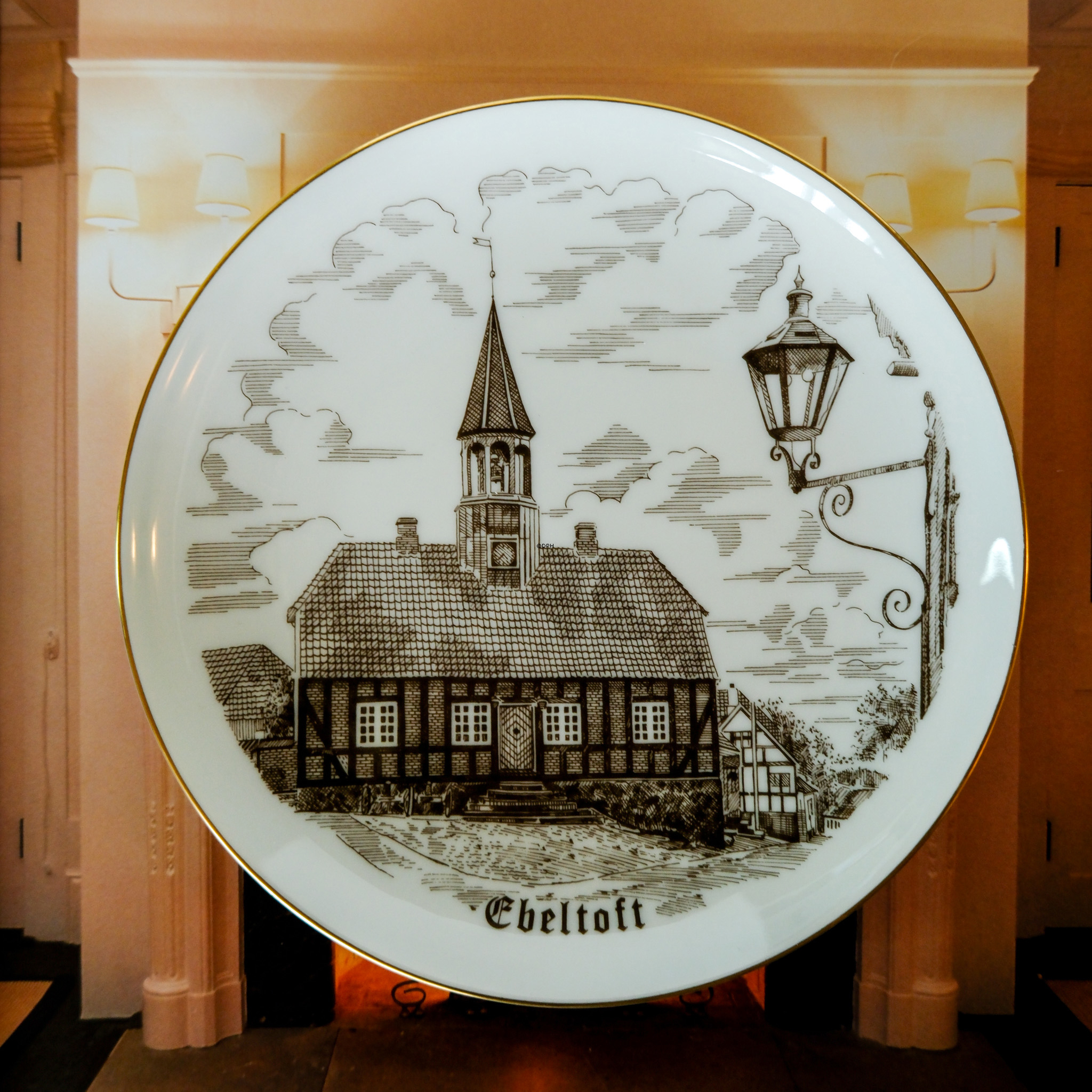 Ebeltoft Teller, Zeichnung in Braun, Bing & Gröndahl