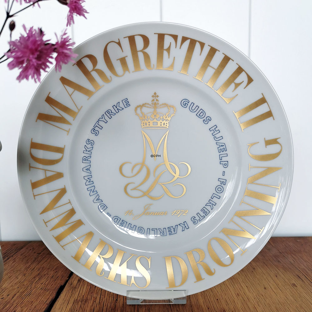 Gedenkteller, Margrethe II, 14. Januar 1972, Gottes Hilfe, die Liebe des Volkes, Dänemarks Stärke, Bing & Gröndahl