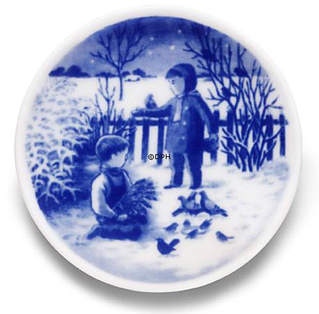 Bing & Gröndahl Weihnachtsplakette 2005 Fütterung der Vögel