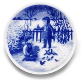 Bing & Gröndahl Weihnachtsplakette 2005 Fütterung der Vögel