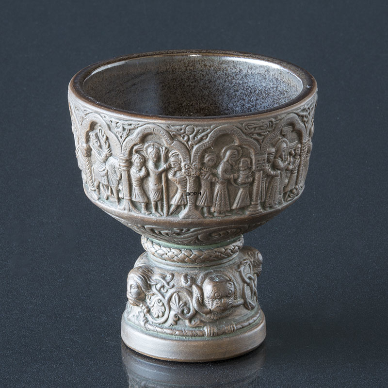 Jardiniére Kopie des Taufbeckens in Aakirkeby Kirche Bornholm, Hjorth