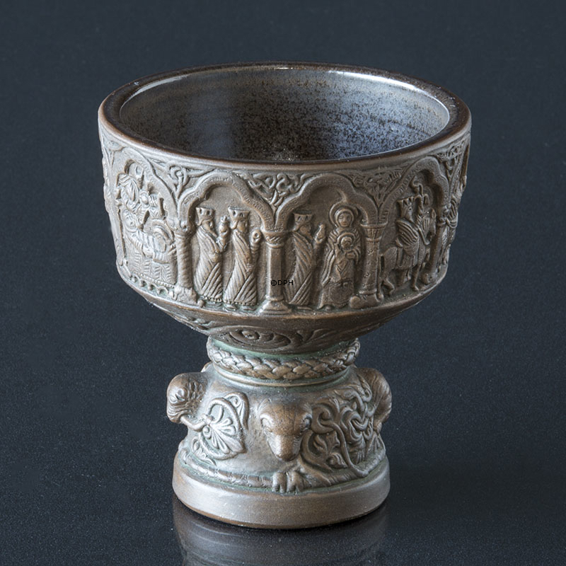 Jardiniére Kopie des Taufbeckens in Aakirkeby Kirche Bornholm, Hjorth