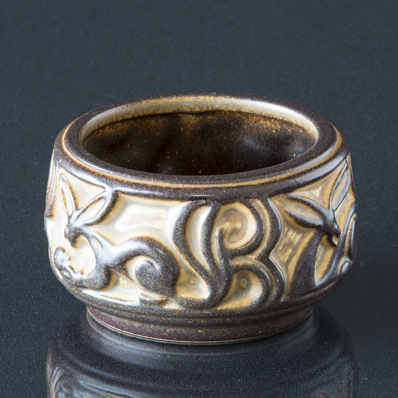 Schale mit Eichhörnchen, Nr. 6474