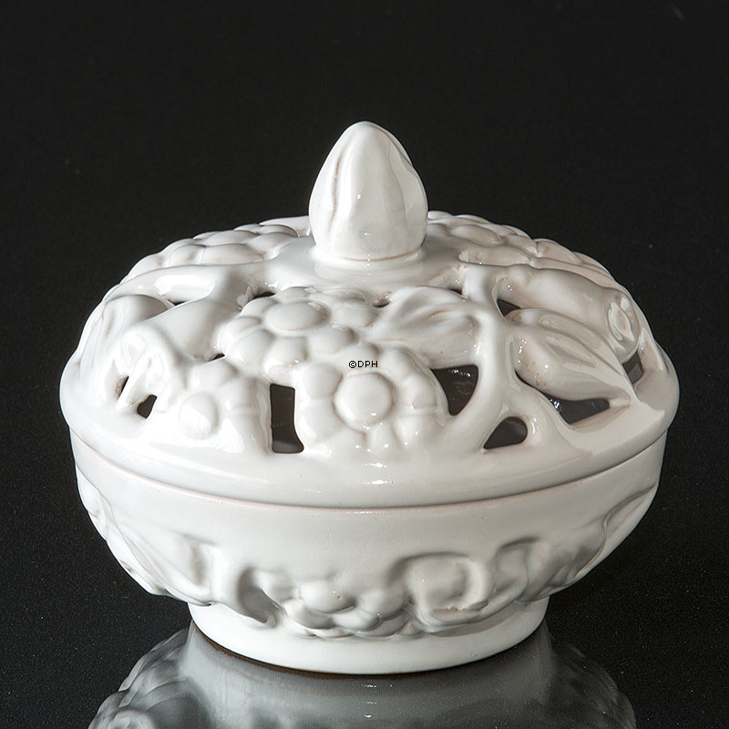 Hjorth Bonbonniere / Schale mit Deckel, Weiß mit Blumendekoration