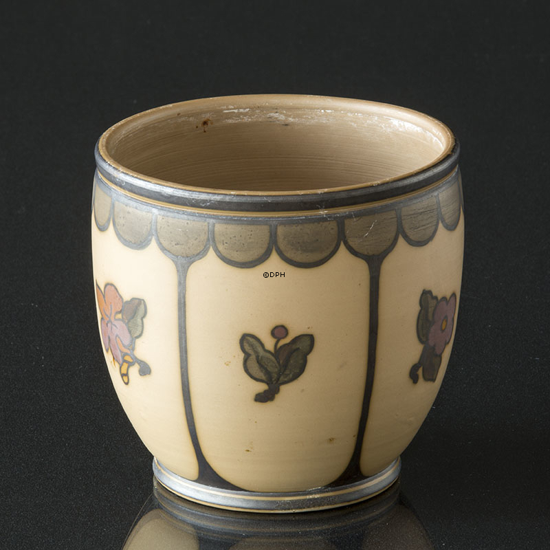 Vase Nr. 63 mit Blumen, Hjorth