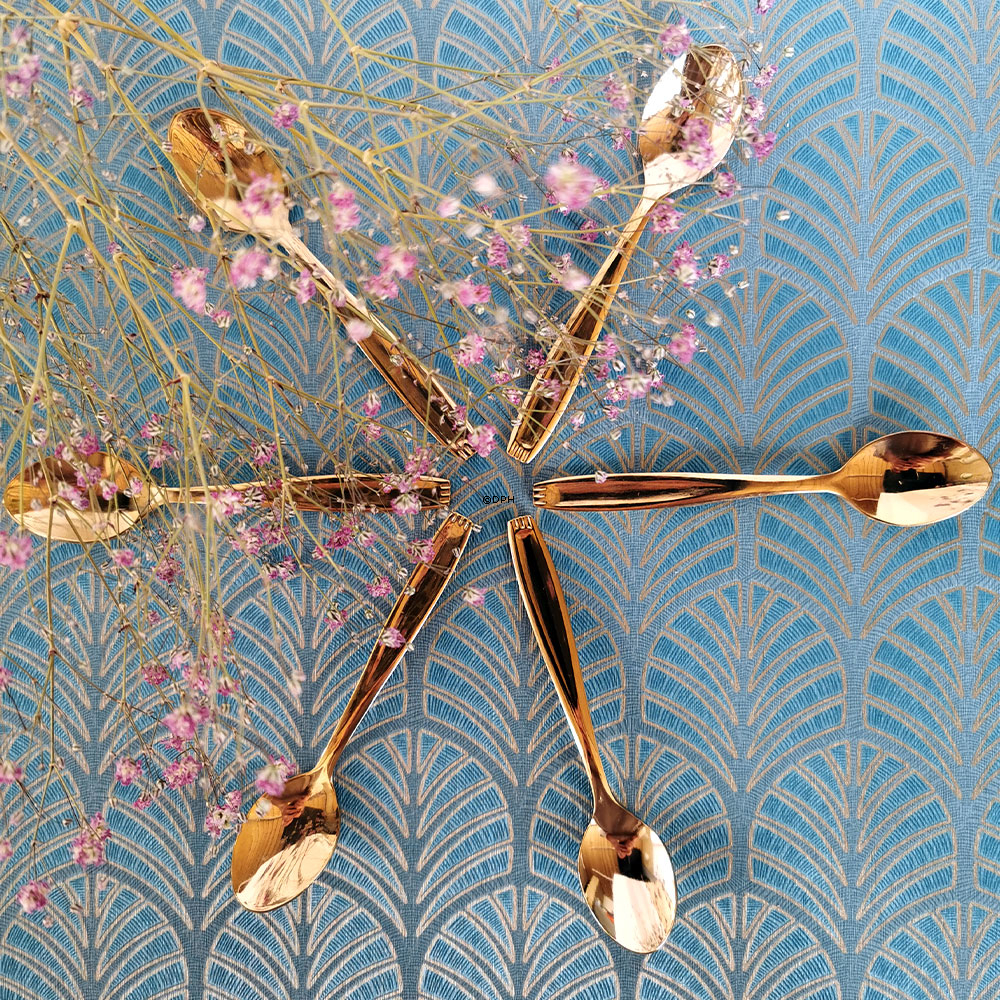 6 Teelöffel, gekennzeichnet als 23 Karat vergoldet.