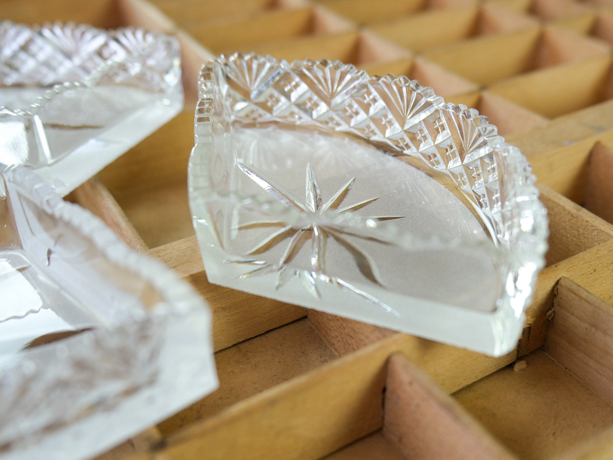 Versilbertes Kabaretttablett mit 4 Glasschalen