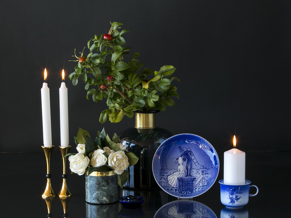 Asmussen Hamlet Design Hexa Leuchter, Gold mit schwarzer Kugel, mittel