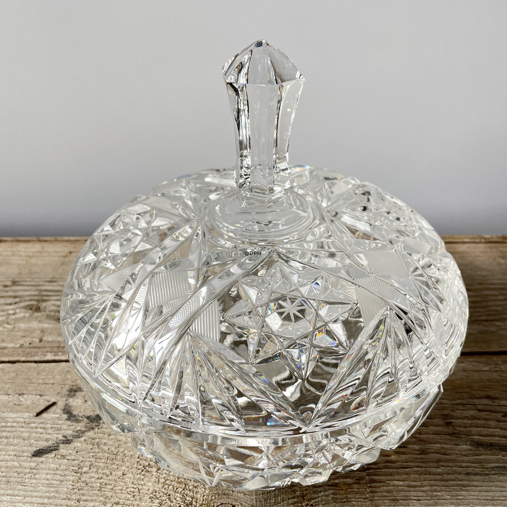 Kristallglas-Bonbonniere, Schale mit Deckel, mit Gravuren
