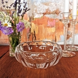 Glasschale mit "Kanten"