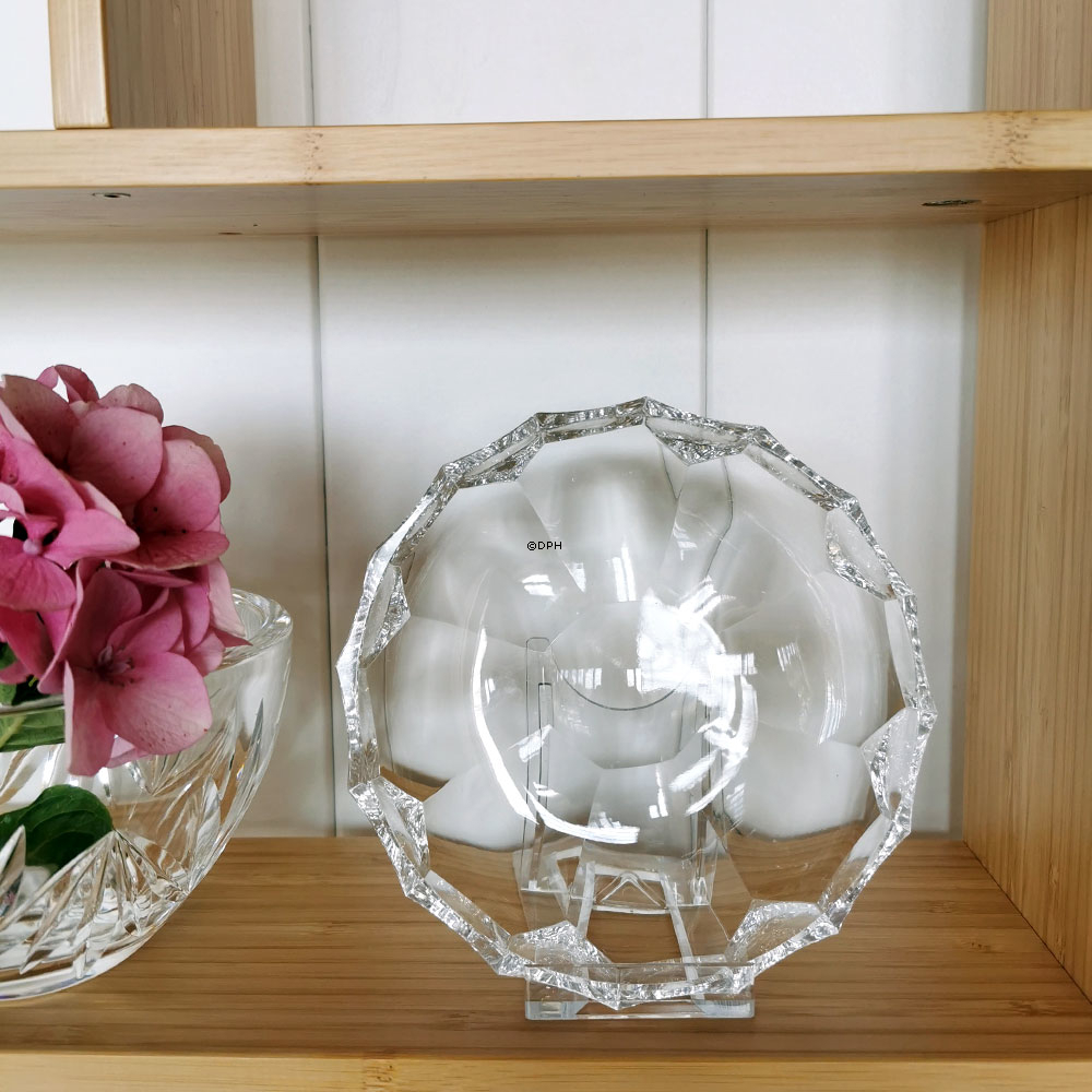 Kuchenteller in Prismenglas, Glasschale mit "Kanten"