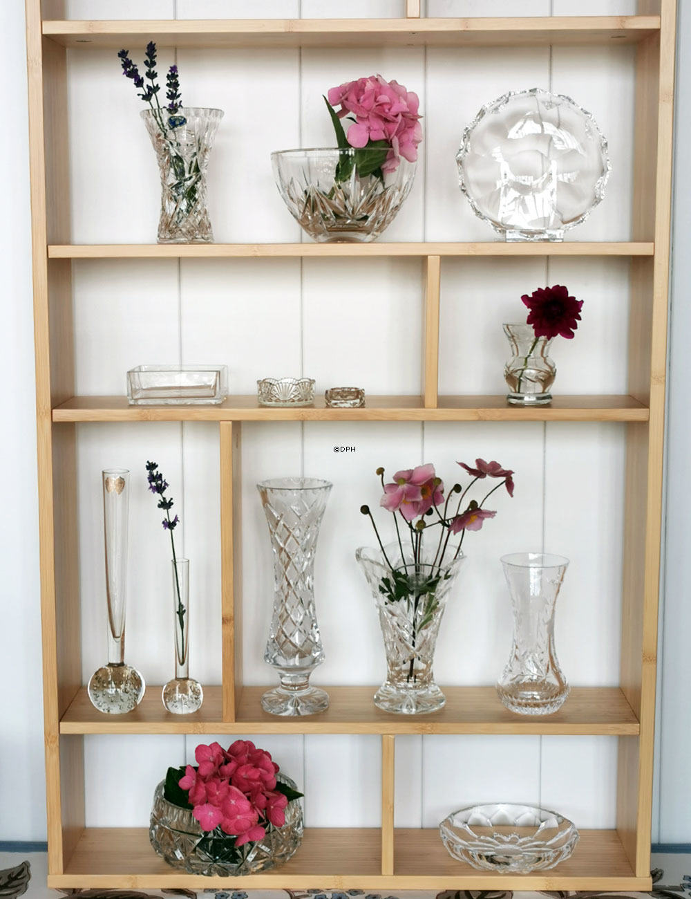 Viereckig Glasschale mit Gravuren