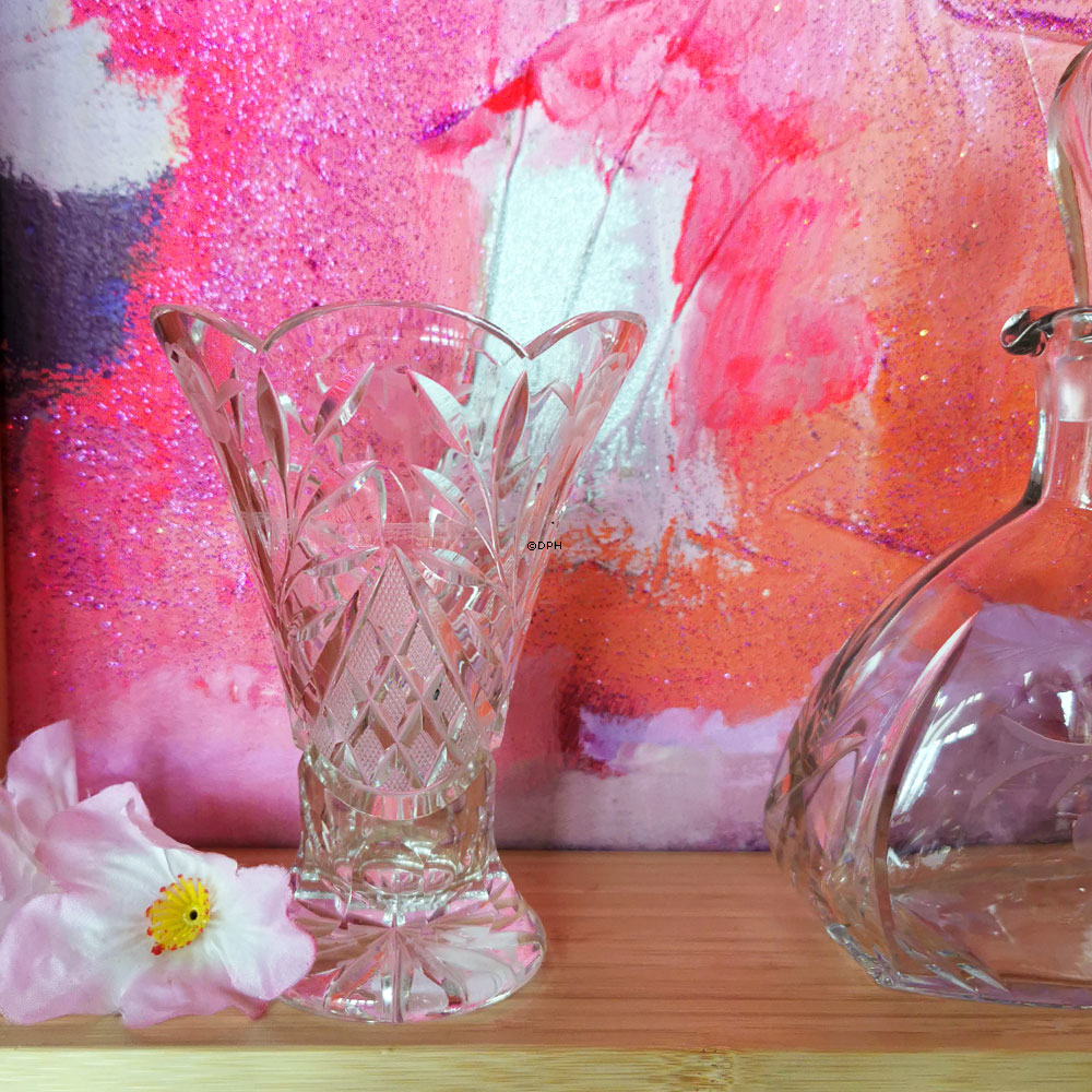 Kristallglass Vase mit Gravuren mit Blumen
