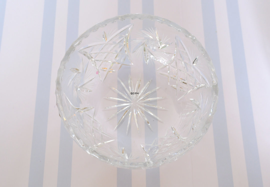 Kristallglasschale mit Schliffen