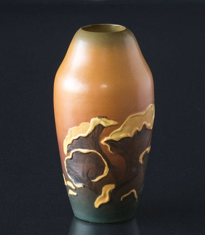 Ipsen Vase mit Pilzen, Nr. 577