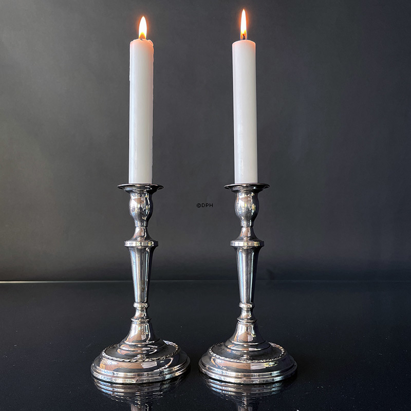 Silberne Kerzenhalter, 19cm. 2 Stück