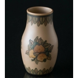 Hjorth Vase Nr. 78 mit Früchten