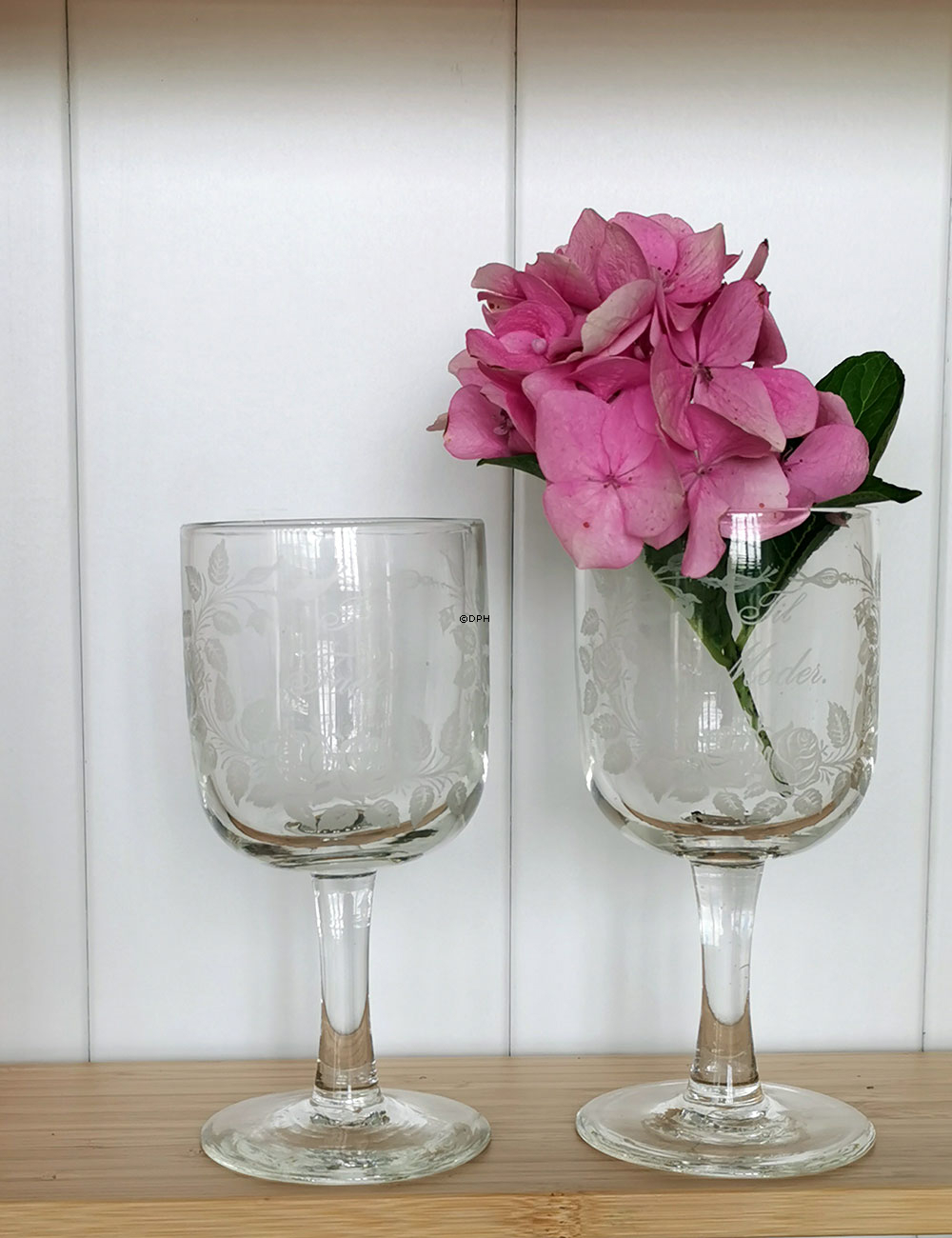 Erinnerungsgläser von Kastrup Glaswerk, "Für Mutter" und "Für Vater" (auf Dänish), Set aus 2 Stück.