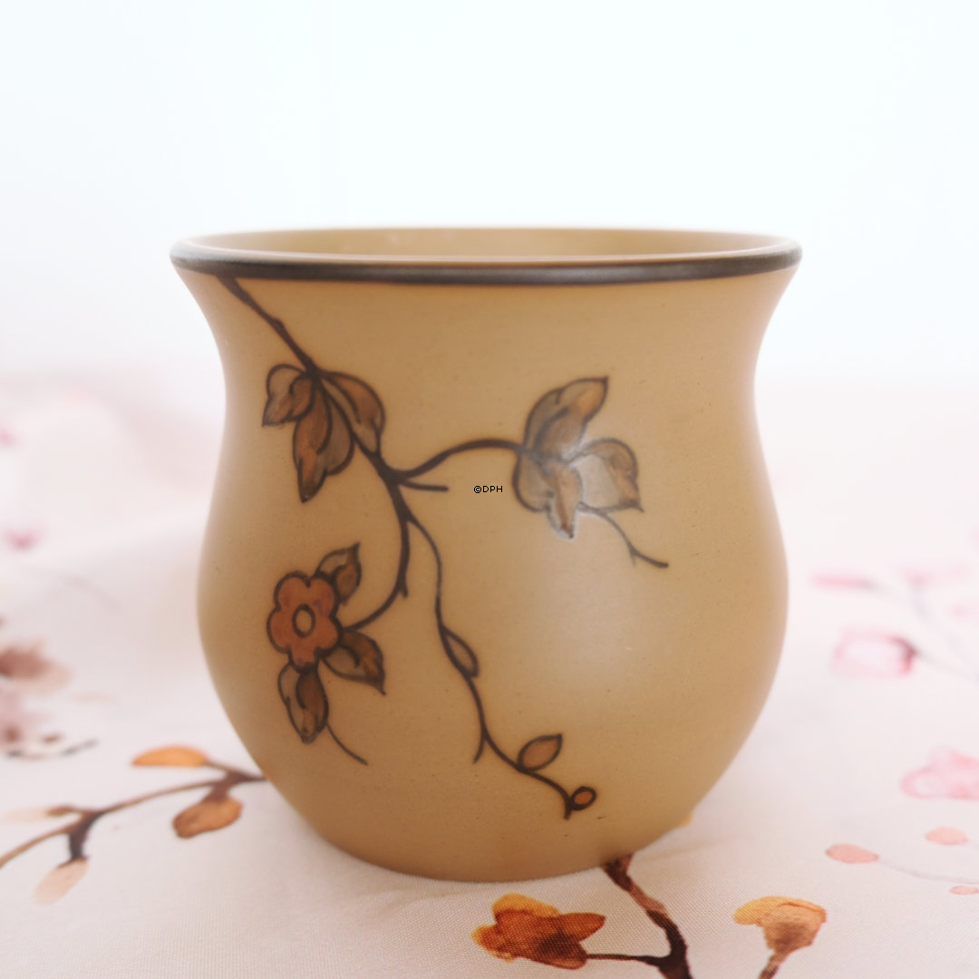 Hjort Vase Nr. 83 mit Vogel auf Zweig