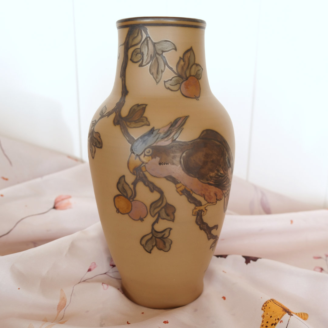 Hjorth Vase Nr. 45 mit Papagei