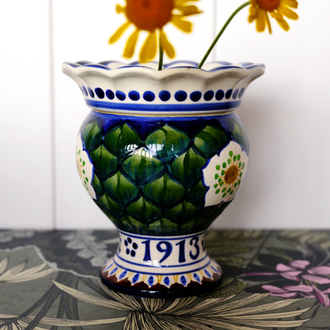 Aluminia Weihnachtsvase 1913 (kleine Ausbesserung)