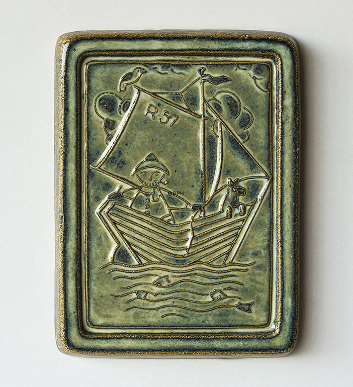 Relief mit Fischermann mit Hund in seinem Boot, Søholm, Steinzeug Nr. 3506
