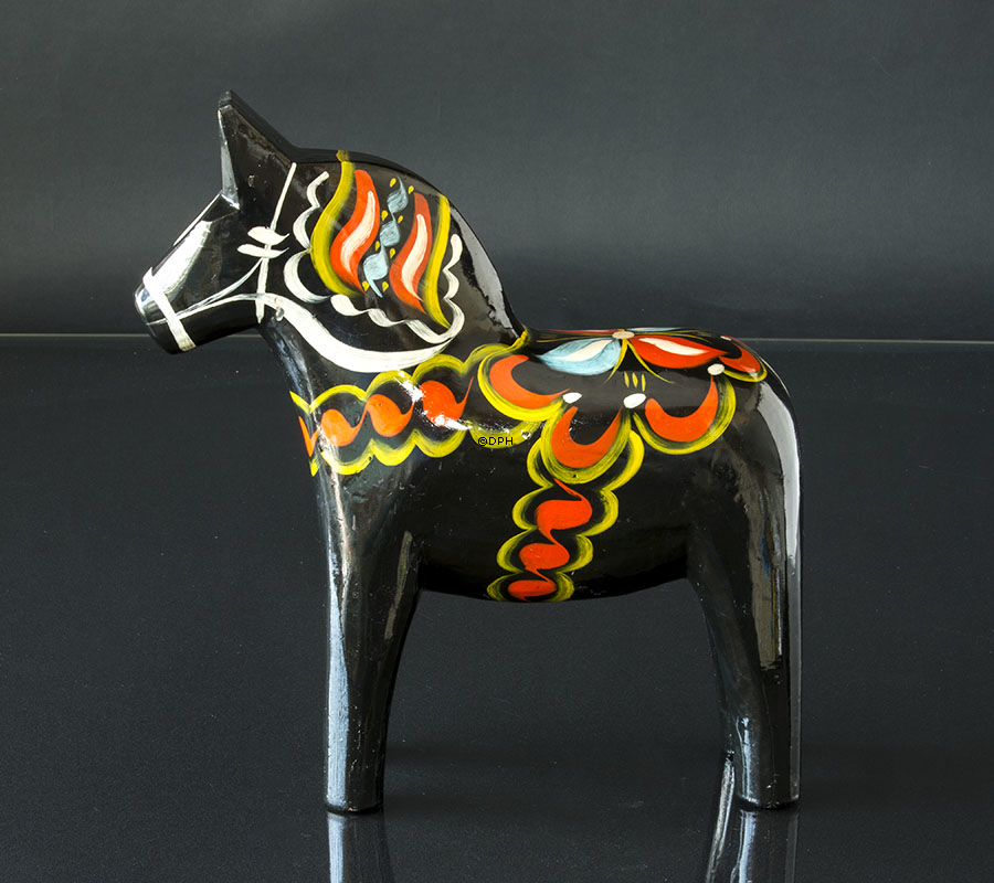 Dalar Pferd von Holz in Schwarz mit Verzierung