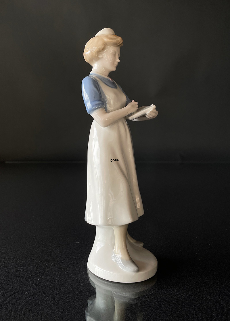 Krankenschwester Figur, Höhe 24 cm