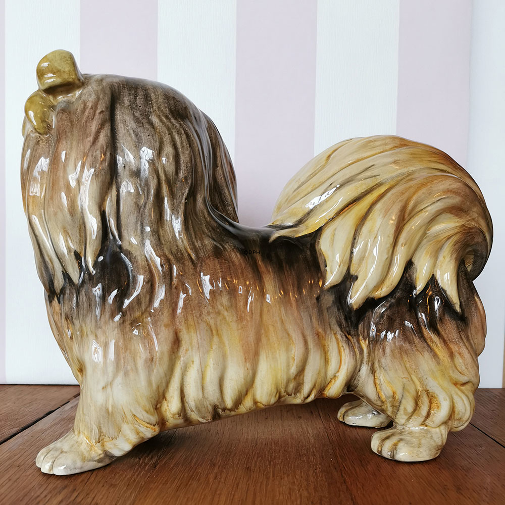 Große Keramikhundfigur eines Pekinesen, Alt 34cm x 28cm