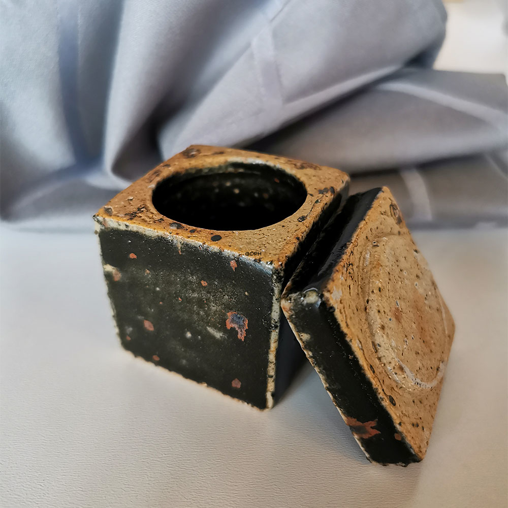 Gunhild Aaberg, kleine eckige Deckeldose Nr. 68 - Lille Strandstræde, Dänemark