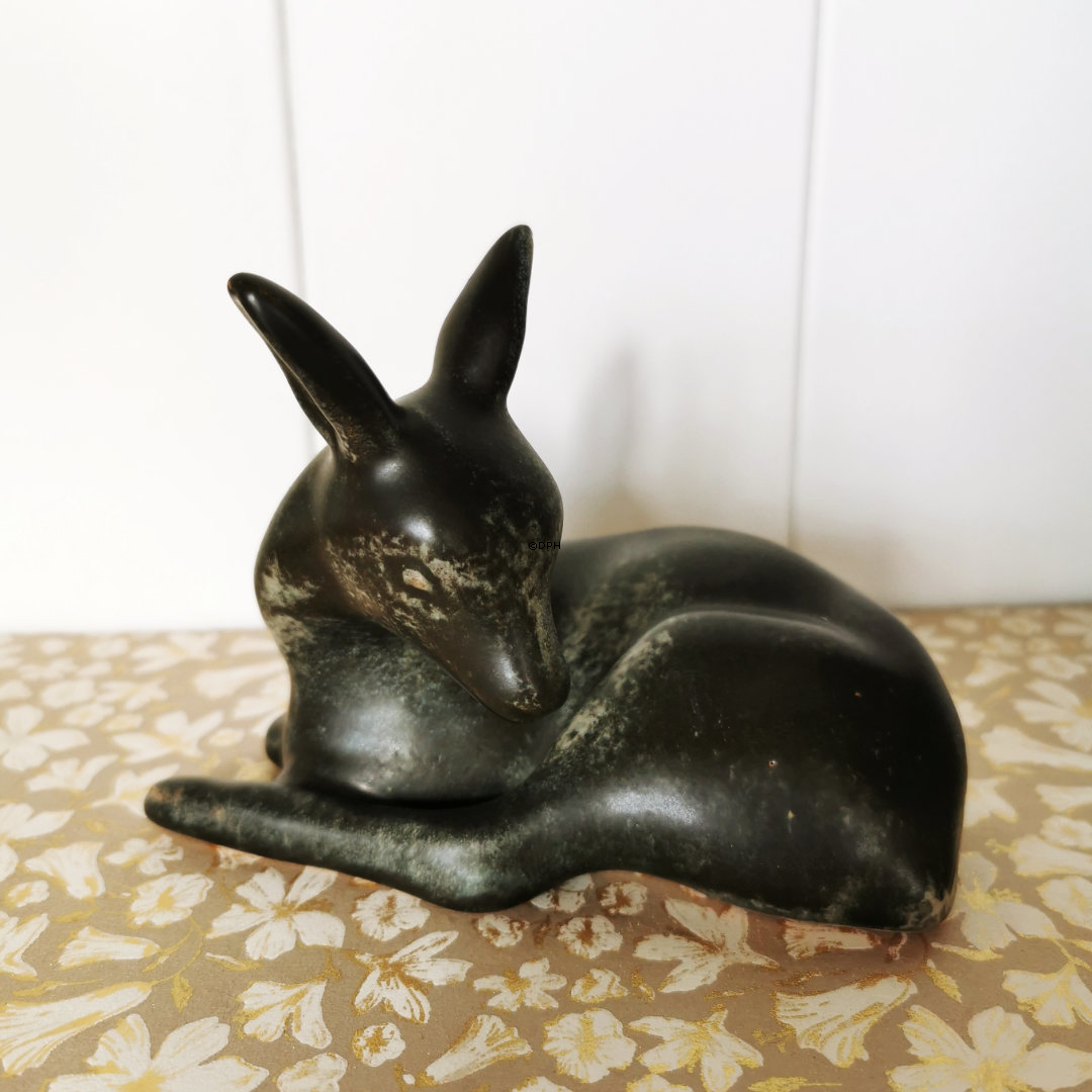 Johgus Keramik liegender Hirsch (Damhirsch) Nr. 565