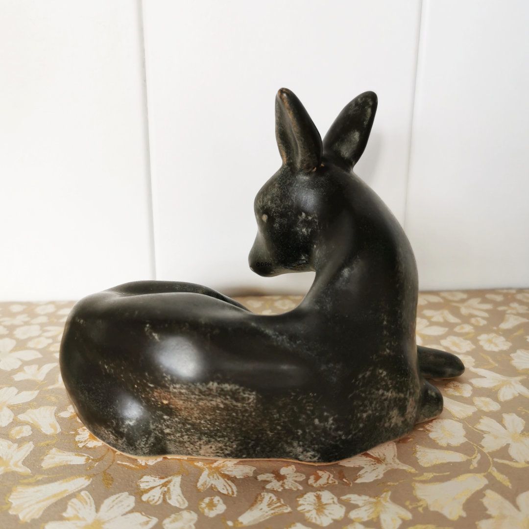 Johgus Keramik liegender Hirsch (Damhirsch) Nr. 565