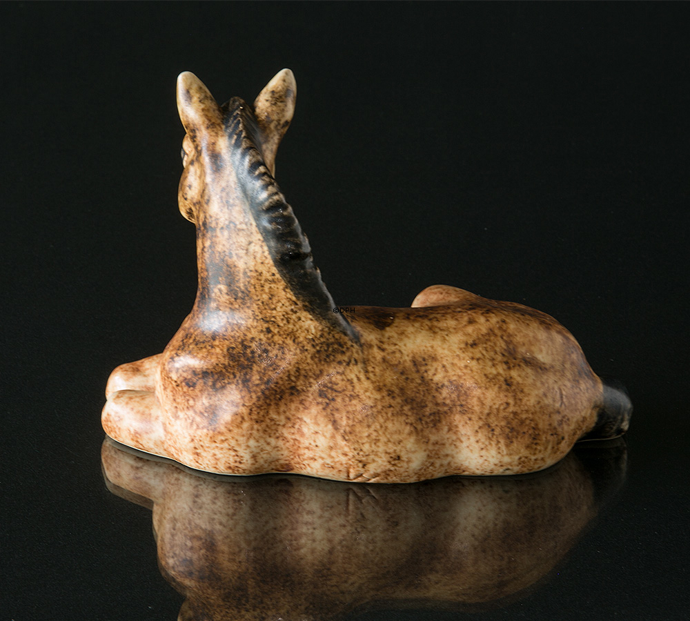 Fohlen (Pferd) stehend, Keramik