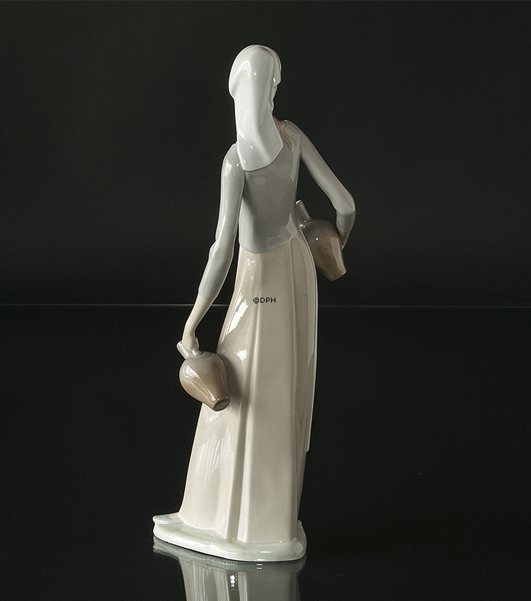Lladro Nao Figur, Frau