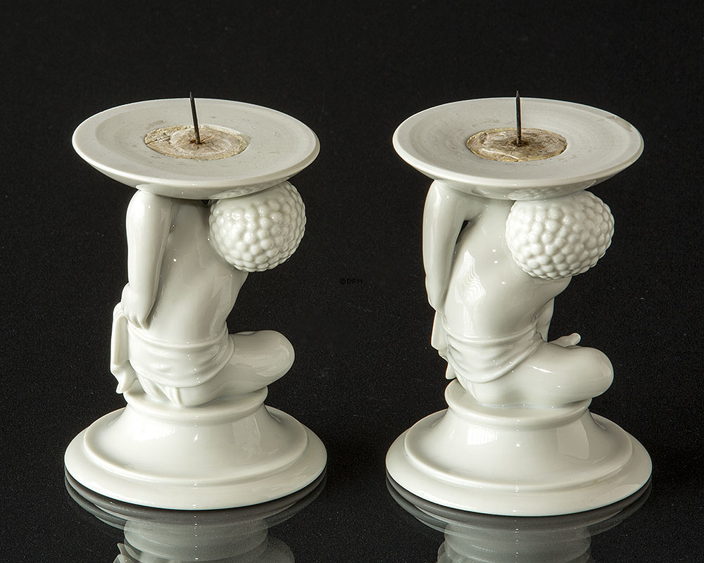 Royal Copenhagen Kerzenständer, Blanc de Chine, Jungen mit Tuch, 2er-Set