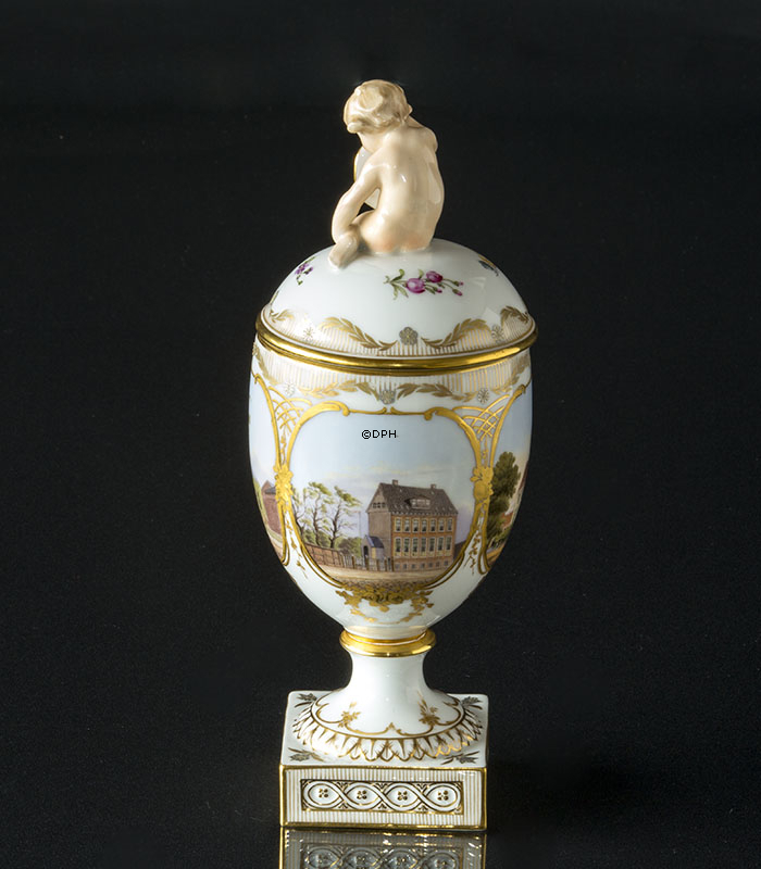 Deckelvase, Trophäe mit Aufglasurdekor dekorieren, Royal Copenhagen, Bemalte Gebäude? (1894-1922)