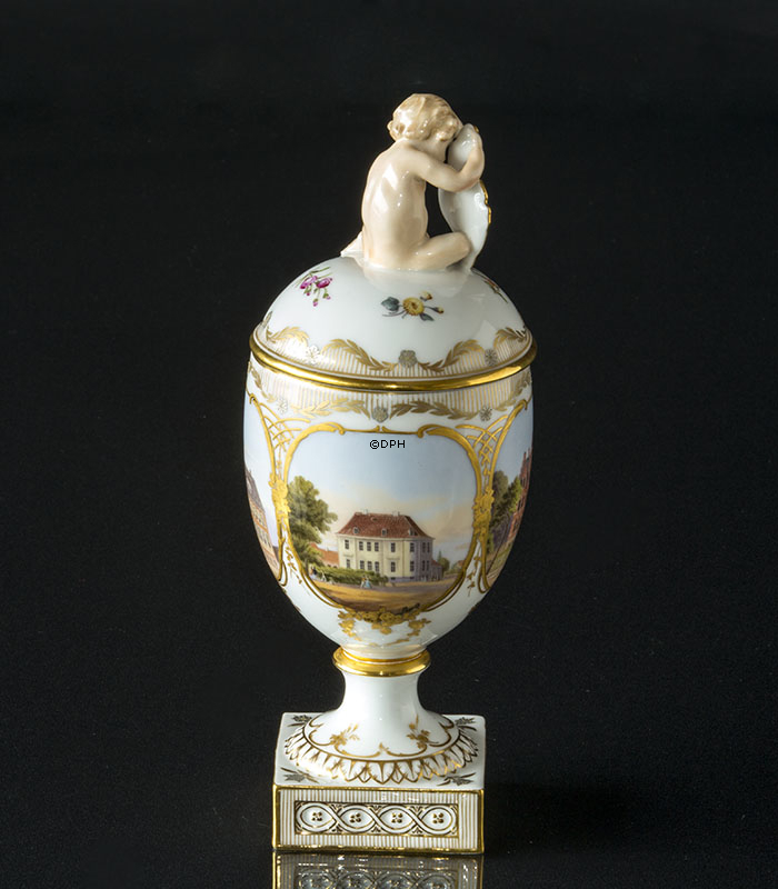 Deckelvase, Trophäe mit Aufglasurdekor dekorieren, Royal Copenhagen, Bemalte Gebäude? (1894-1922)