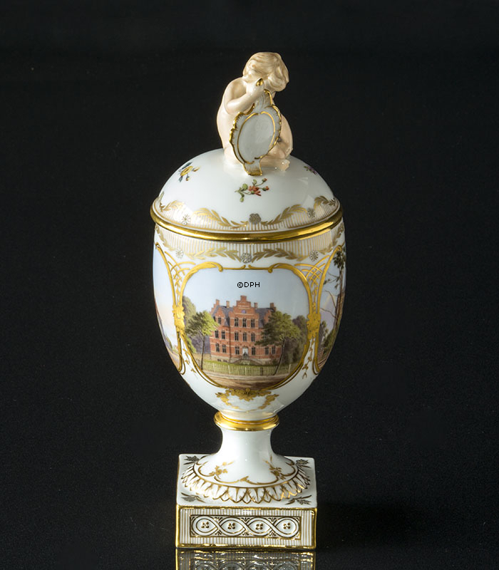 Deckelvase, Trophäe mit Aufglasurdekor dekorieren, Royal Copenhagen, Bemalte Gebäude? (1894-1922)