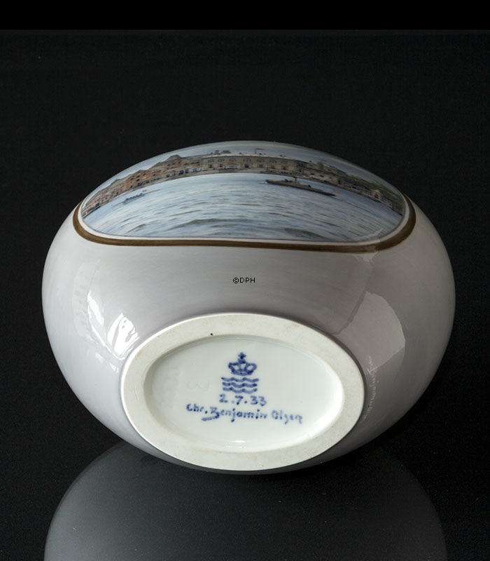 Ovale Vase mit Schiffsmotiv, Royal Copenhagen UNICA Signiert: Chr. Benjamin Olsen 2.7. 1933