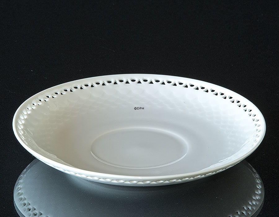 Weiße Untertasse / Teller  Weiße Eleganz (mit Schielmuster als Möwengeschirr) Ø 17,5 cm nr. 481.5, Bing & Gröndahl