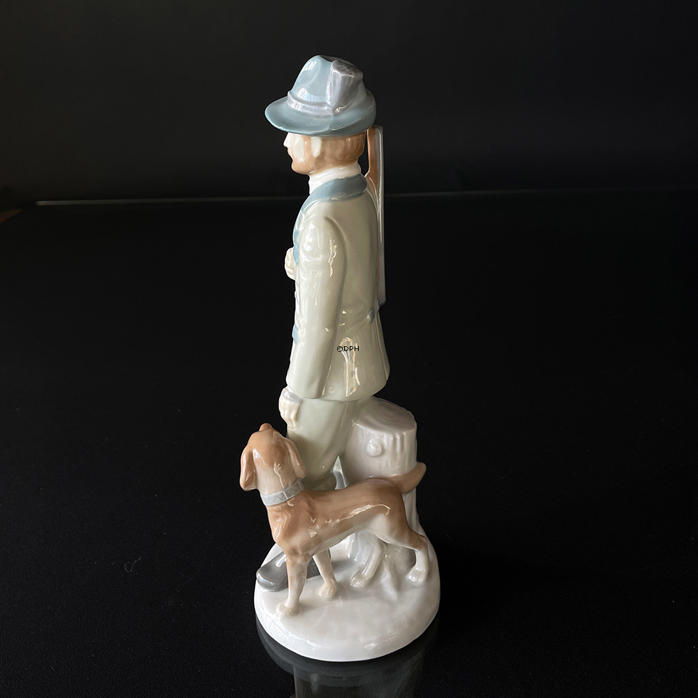 Jäger mit Hund, gemarkt GDR Nr. 25