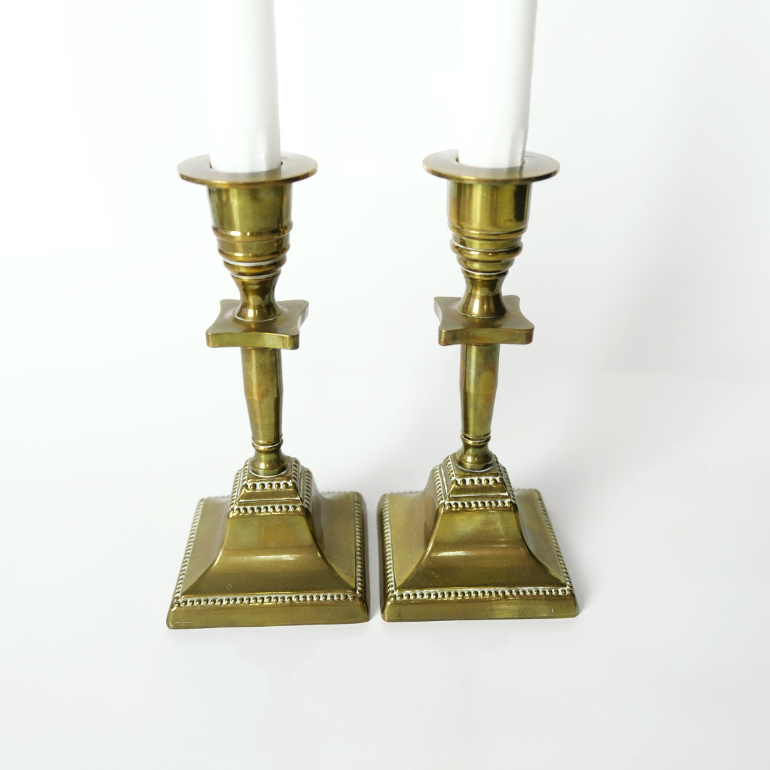 Alte Messing Kerzenhalter, 15,5cm, Set mit 2 Stück.