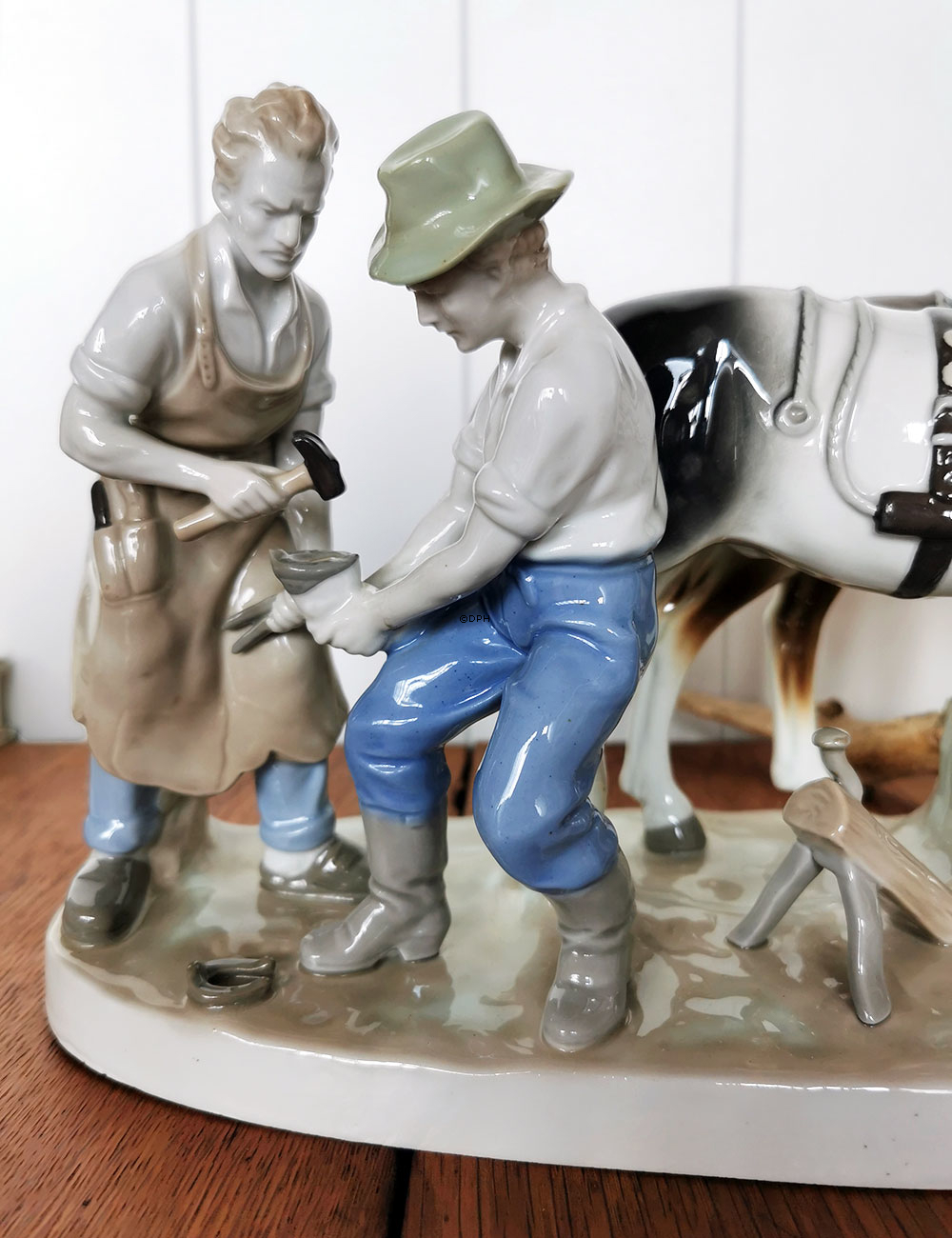 Gräfenthal Thüringen Landwirtschaftsfigur, das Pferd wird beschlagen