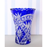 Kristallglasvase, mit Gravuren und blaufarbenem Glas