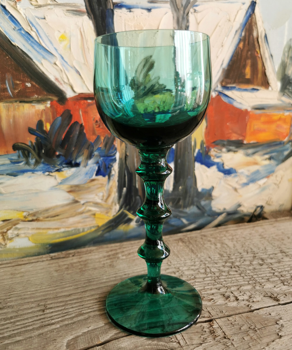 Vintage Trinkgläser 11 Stk. - Dunkelgrün/türkis mit schönem Stiel